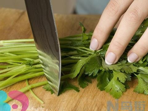 男人吃香菜的坏处 需要注意什么