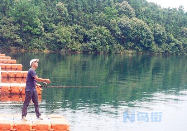 水库路亚鲈鱼用什么竿